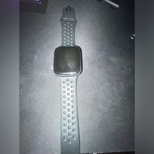 Apple watch series 5 *USED*